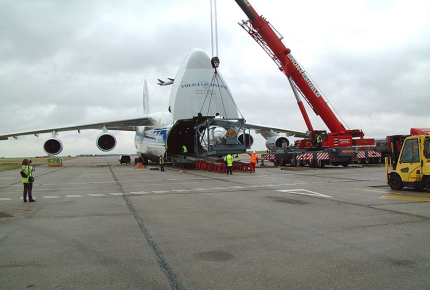 Loading Gas Turbine Rotor to AN124 Charter Aircraft